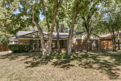 3910 Kelsey Ct, Grapevine, TX 76051