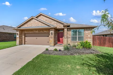 419 Regatta Ln, Azle, TX 76020