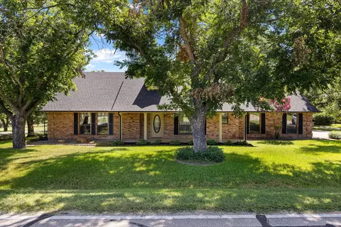 8901 Magnolia Vale Dr, Granbury, TX 76049