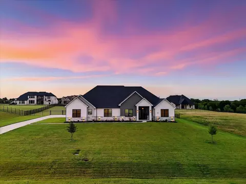 389 Arbor Mill Ct, Sunnyvale, TX 75182