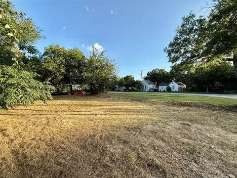1305 Waterman St, Fort Worth, TX 76102
