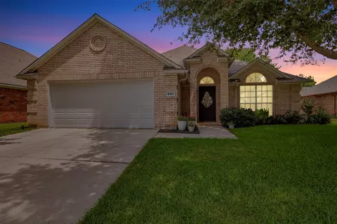 6311 Branch Hollow Ln, Arlington, TX 76001