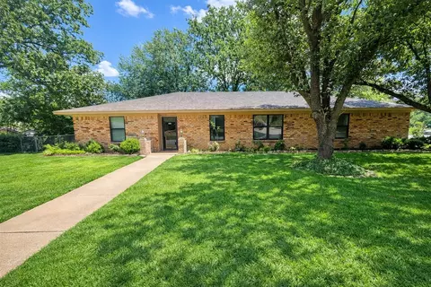 329 Azalea Dr, Sulphur Springs, TX 75482