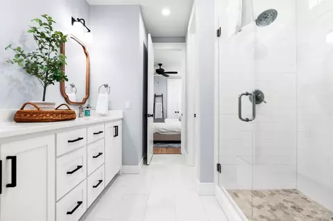 Bath - 421 Proctor Ave, Waco, TX 76708 photo 3 of 5