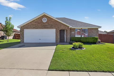 532 Jeffdale Dr, Burleson, TX 76028