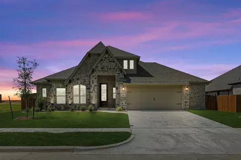 228 Claywood Dr, Glenn Heights, TX 75154