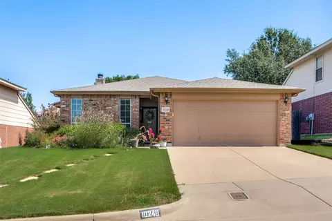 10248 Dawson Trl, Fort Worth, TX 76108
