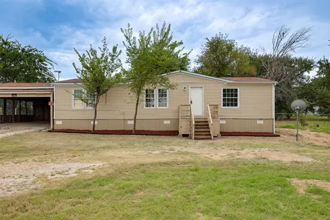 206 Summit Ridge Ct, Springtown, TX 76082