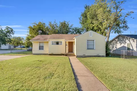 202 W Wheatland Rd, Duncanville, TX 75116