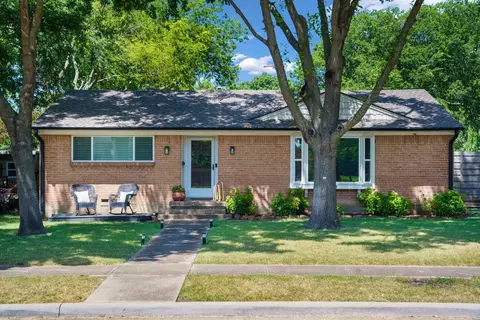 204 S Grove Rd, Richardson, TX 75081