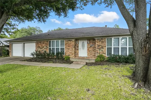 3716 Dawn Dr, North Richland Hills, TX 76180