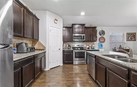 Kitchen - 3129 Skinner Dr, Lorena, TX 76655 photo 2 of 2