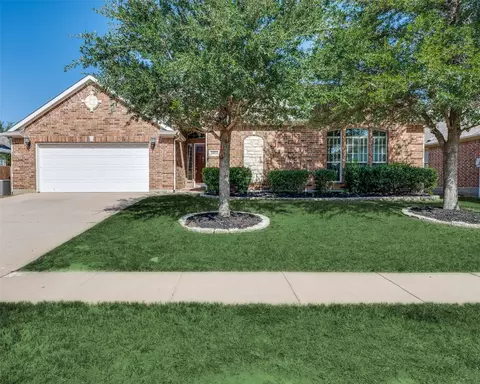 11825 Balta Dr, Fort Worth, TX 76244