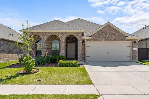 3008 Aransas Ave, Aubrey, TX 76227