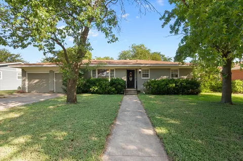 808 Marengo St, Cleburne, TX 76033