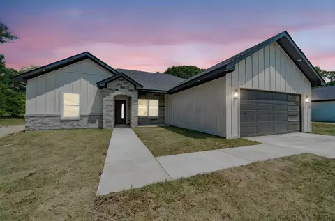 219 Harris Blvd, Malakoff, TX 75148