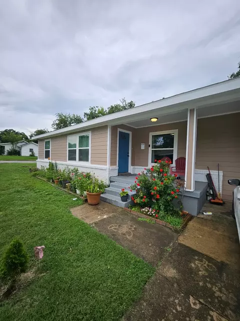 5312 Vicki St, Haltom City, TX 76117