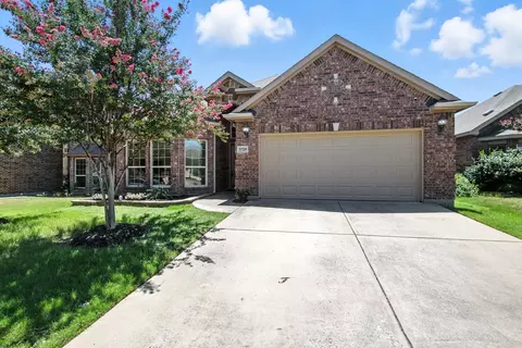 5729 Diamond Valley Dr, Fort Worth, TX 76179