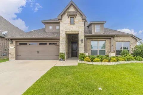 359 Wolf Creek Dr, Waxahachie, TX 75165