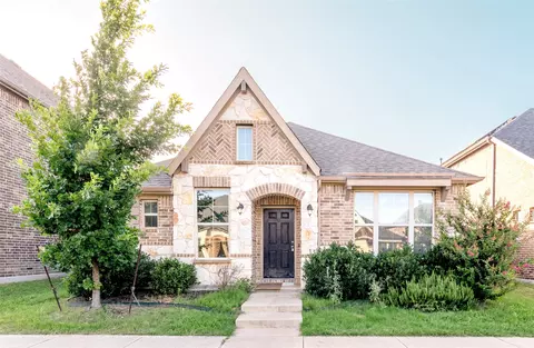 2040 Barx Dr, Little Elm, TX 75068