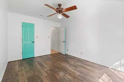 811 Mcanear St, Cleburne, TX 76033 photo 17
