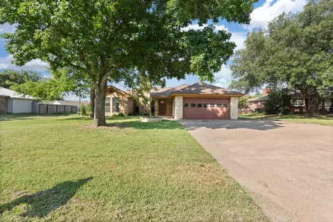 811 Mcanear St, Cleburne, TX 76033