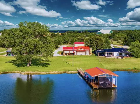 1167 Willow Rd, Graford, TX 76449