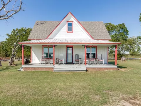 392 Mt Pleasant Rd, Valley View, TX 76272