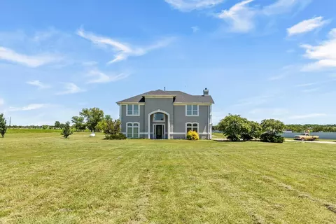 9583 Neal Rd, Forney, TX 75126