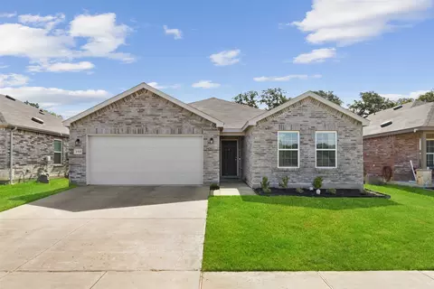 2301 Village Creek Ln, Denton, TX 76208