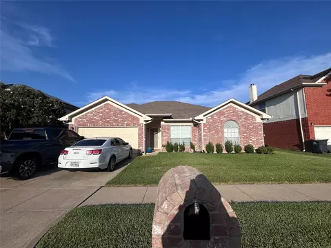 6721 Smallwood Dr, Arlington, TX 76001