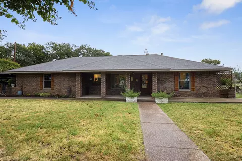 2201 J E Woody Rd, Springtown, TX 76082