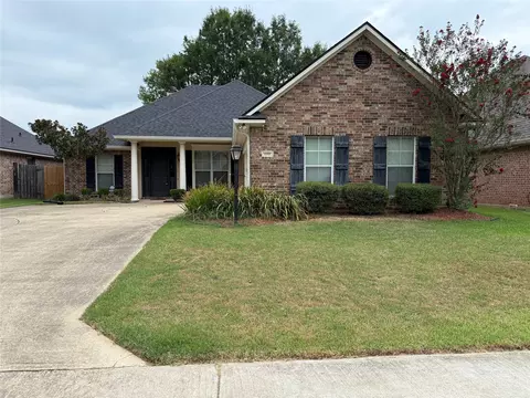 1155 Pelican Creek Dr, Shreveport, LA 71106