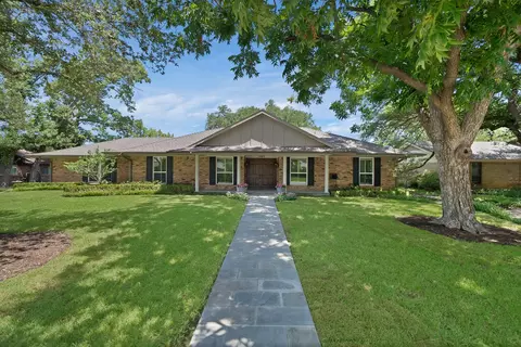 1803 N N Crst, Carrollton, TX 75006