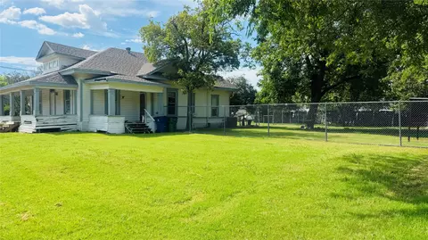 4020 Spencer St, Greenville, TX 75401