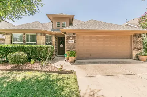 8004 Cedar Lake Ln, Fort Worth, TX 76123