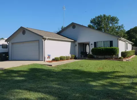 40 County Road 1520, Mount Pleasant, TX 75455