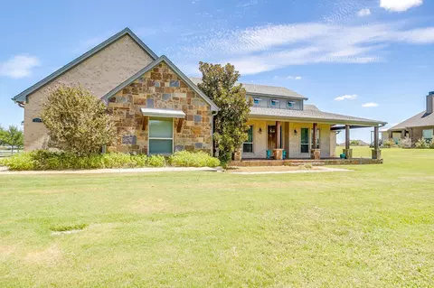 570 S Point Ct, Aledo, TX 76008