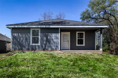 Exterior - 902 Cedar St, Commerce, TX 75428 photo 2 of 2