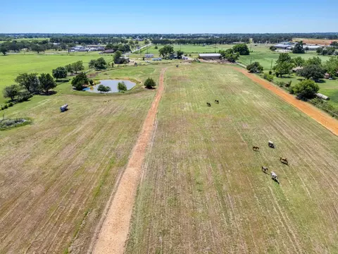 8445 Fm 2931, Pilot Point, TX 76258 photo 18