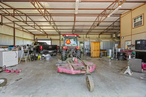 8445 Fm 2931, Pilot Point, TX 76258 photo 9