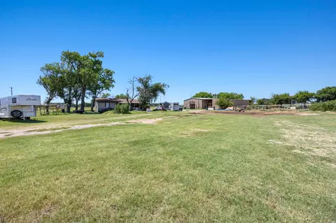 8445 Fm 2931, Pilot Point, TX 76258 photo 12