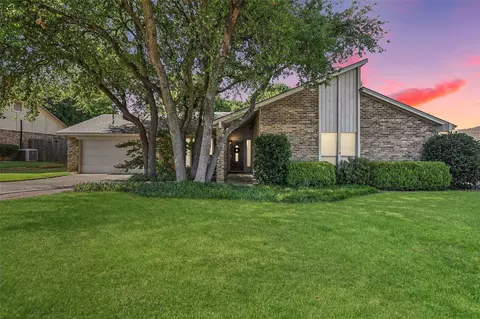 2617 Collard Rd, Arlington, TX 76017