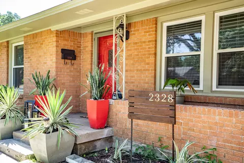 2328 Materhorn Dr, Dallas, TX 75228