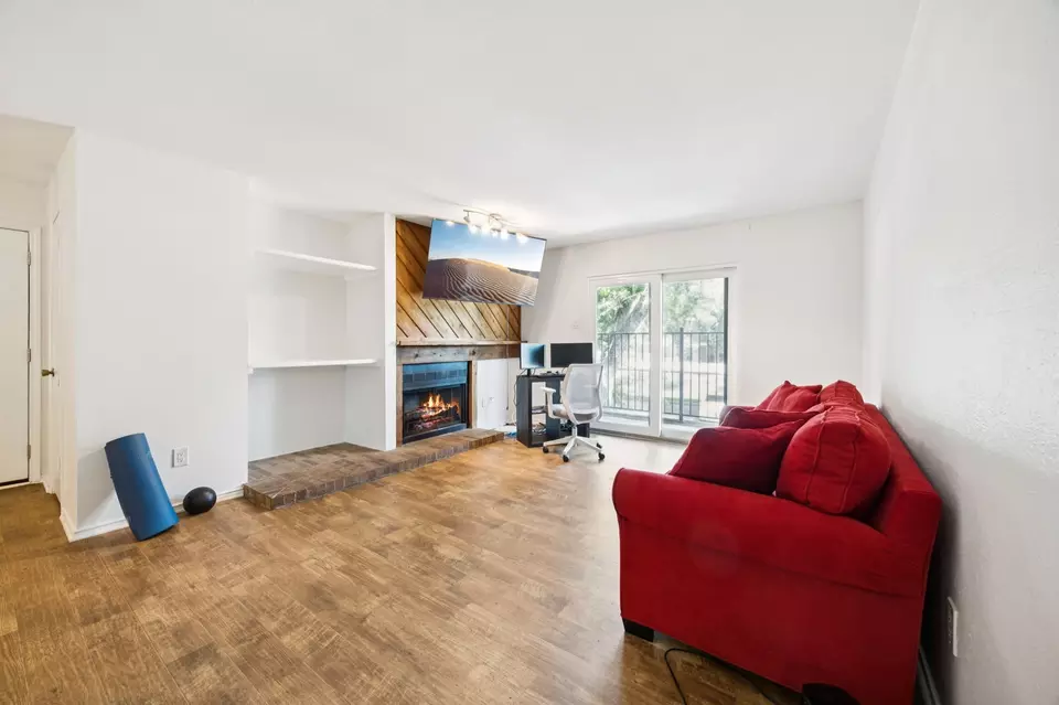 Living - 8109 Skillman St #2024, Dallas, TX 75231 photo 1 of 2