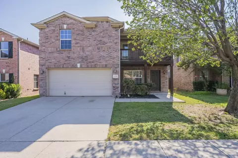 5224 Mirror Lake Dr, Haltom City, TX 76117