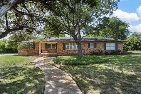 9537 Bryce Dr, Woodway, TX 76712