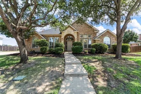 5833 Copper Canyon Dr, The Colony, TX 75056