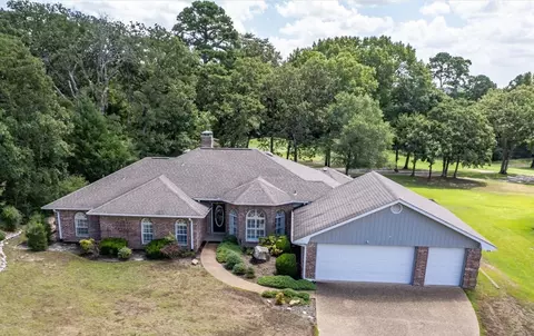 149 Golfing Green Cv, Holly Lake Ranch, TX 75765