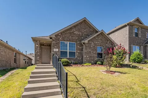 5825 Fir Tree Ln, Fort Worth, TX 76123